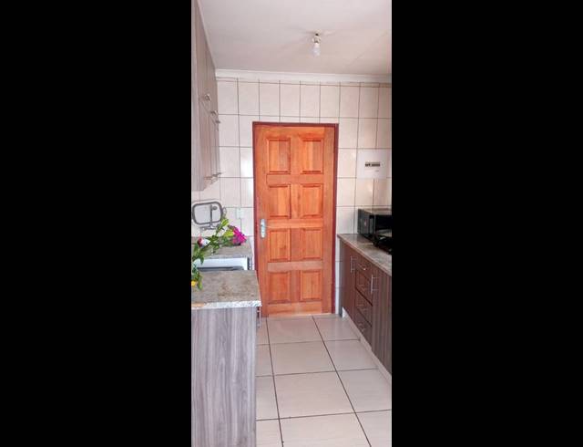 3 BEDROOM HOUSE FOR SALE IN BRAM FISCHERVILLE